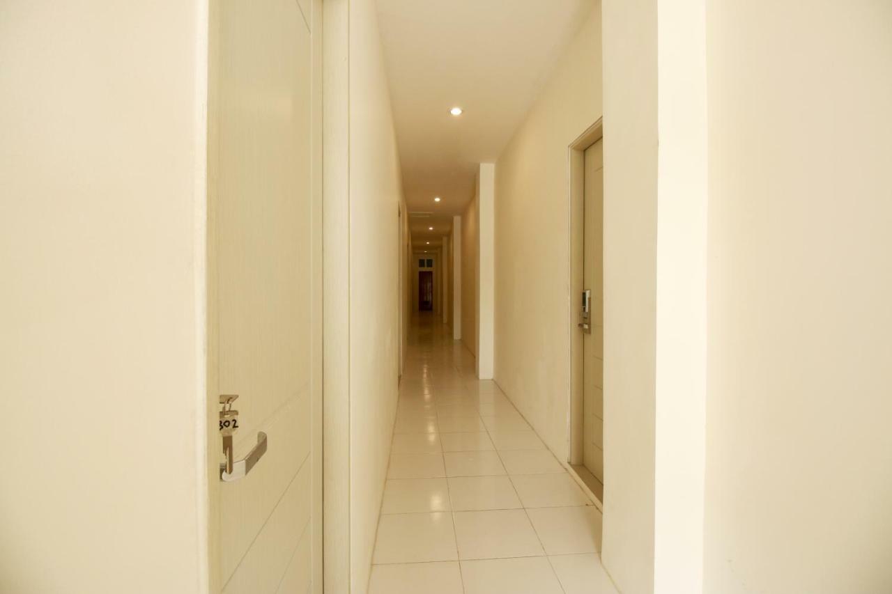 A Pousada Kamar Keluarga Kampung Bali III Jacarta Exterior foto